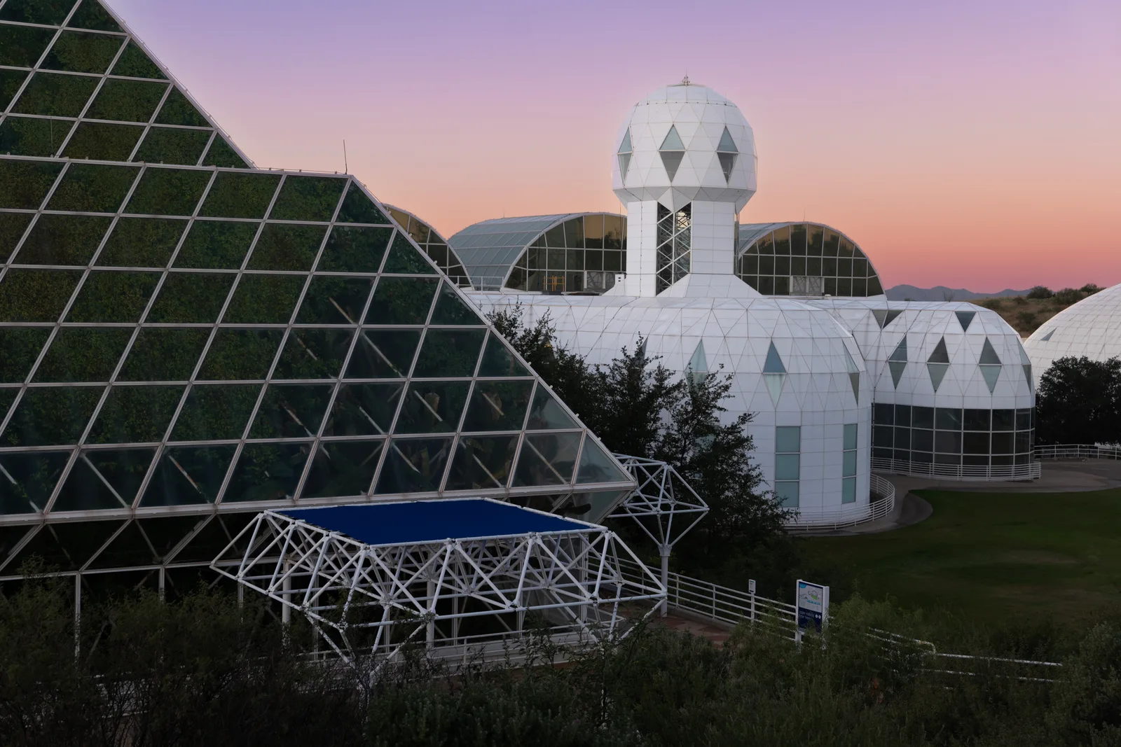 Les serres de Biosphère 2 en Arizona