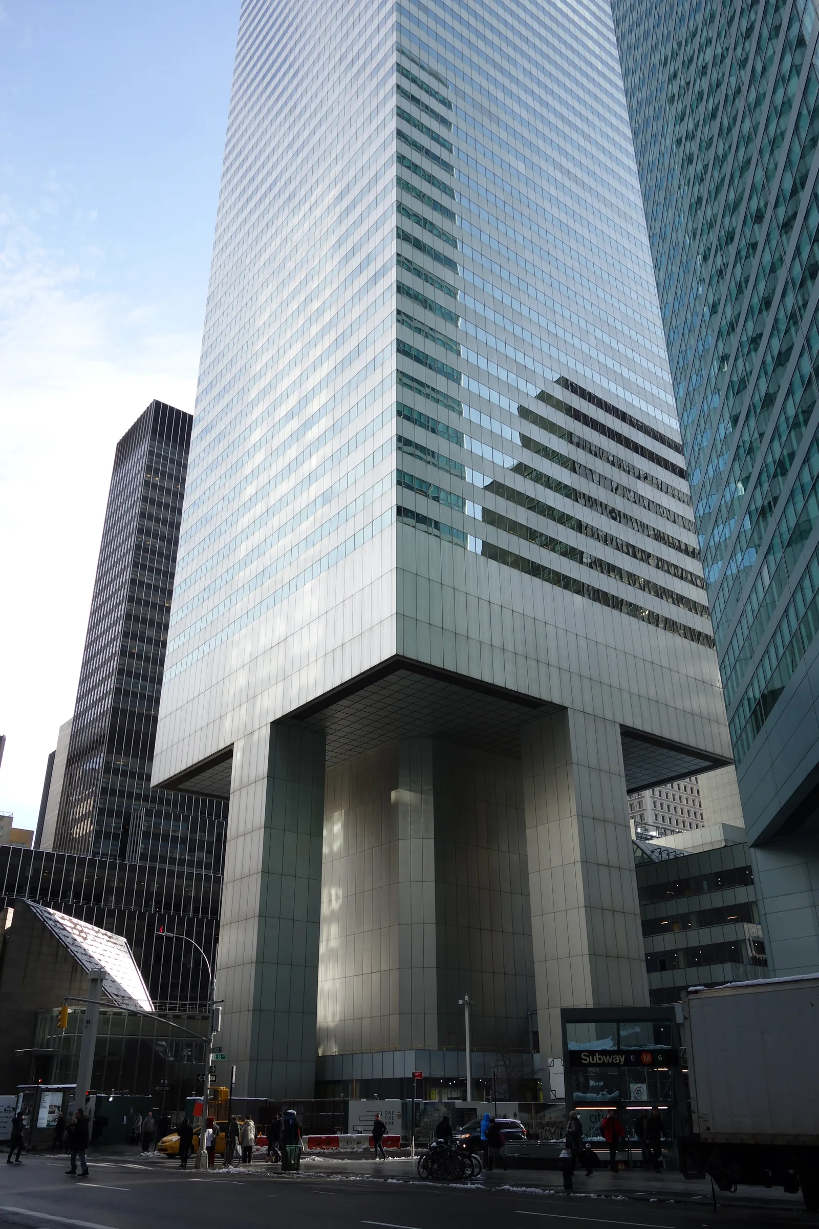 Le Citigroup Center (ex-Citicorp Center), à l’angle de Lexington Avenue et de la 53e Rue à Manhattan