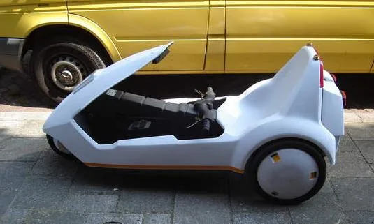 Un tricycle électrique Sinclair C5, le véhicule urbain conçu par Clive Sinclair en 1985